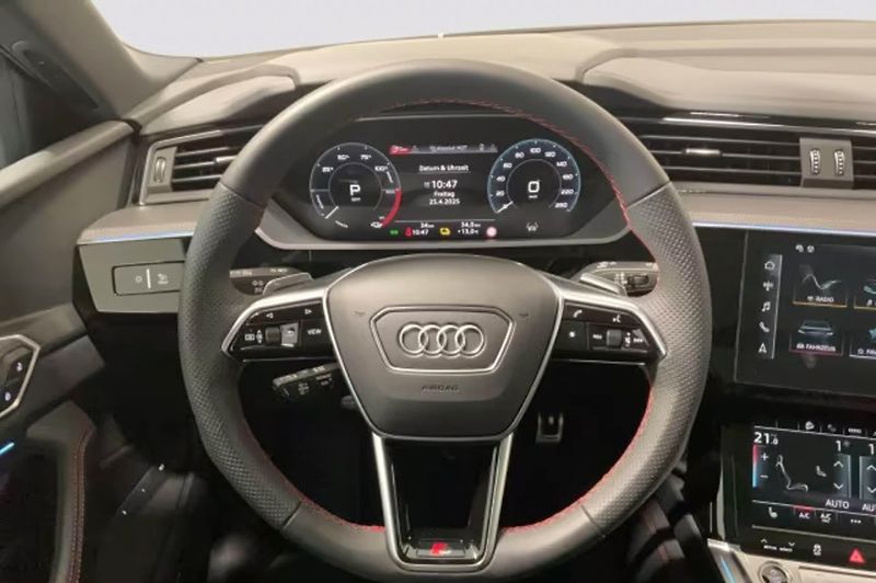 Audi Q8 e-tron 55 q S-Line Pano Matrix HuD - fotka 12 z 19