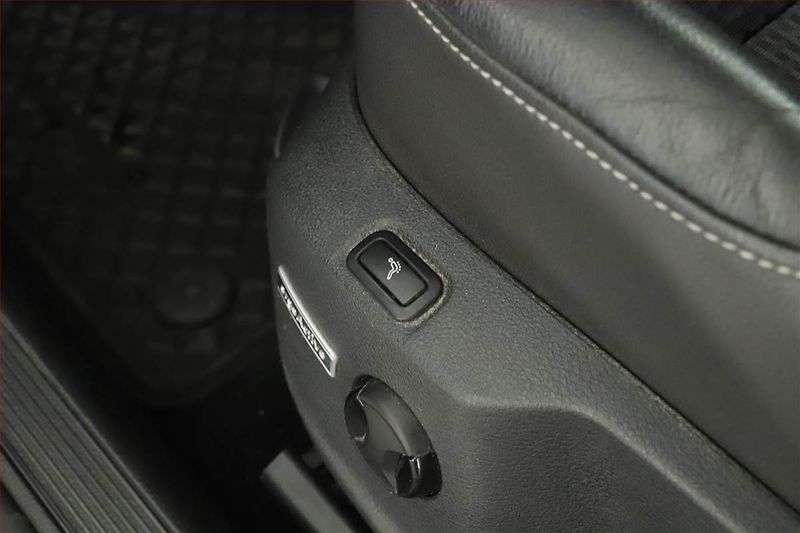 Volkswagen Golf (2016) 1.6 TDI, Xenony, Tempomat - fotka 12 z 15