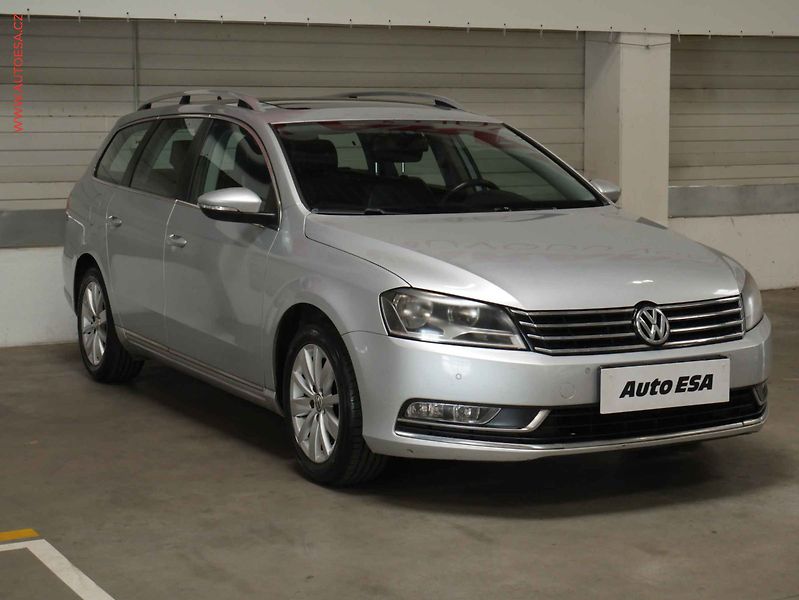 Volkswagen Passat (2014) 2.0 TDI, Panorama, kůže - fotografie inzerátu