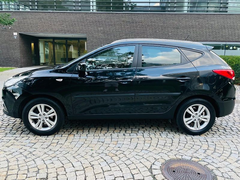 Hyundai ix35 2.0i MANUÁL VÝHŘEV TAŽNÉ - fotka 20 z 43