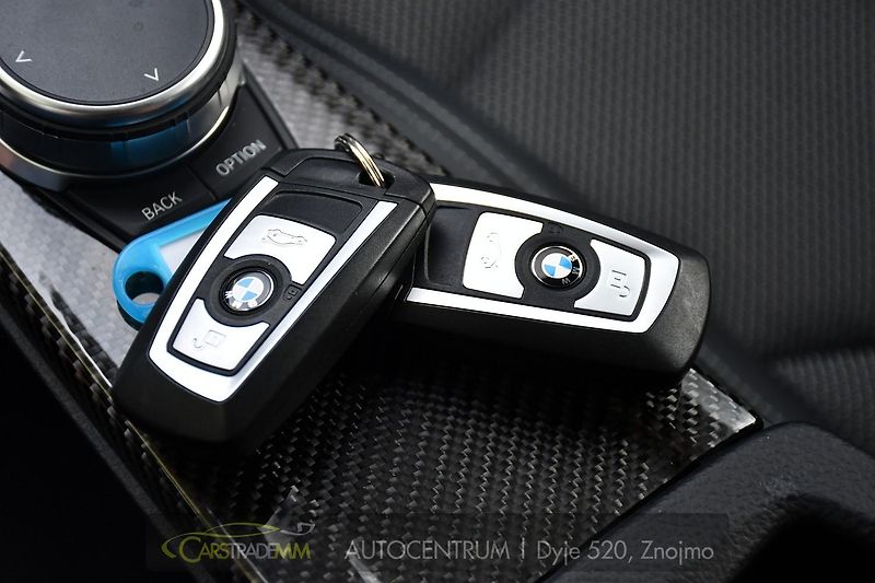 BMW M4 3.0i 45tKM!! ČR DPH LED - fotka 39 z 53