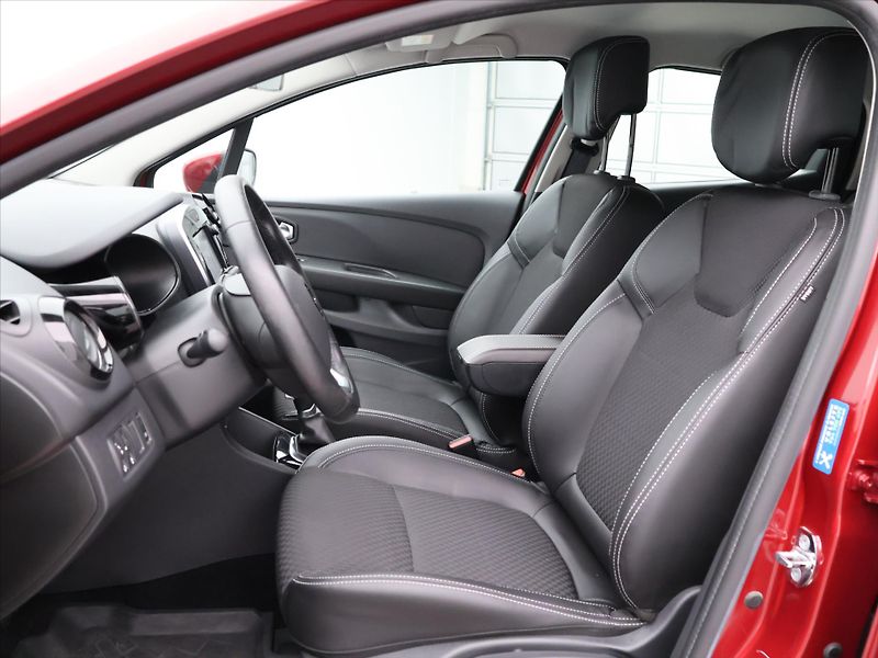 Renault Clio 1.2 TCe 87kW Intens Aut. LED - fotka 10 z 32