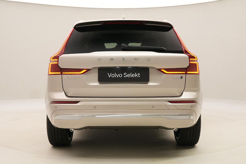 Volvo XC60 B5 AWD BRIGHT ULTRA REZERVACE - fotka 12 z 60