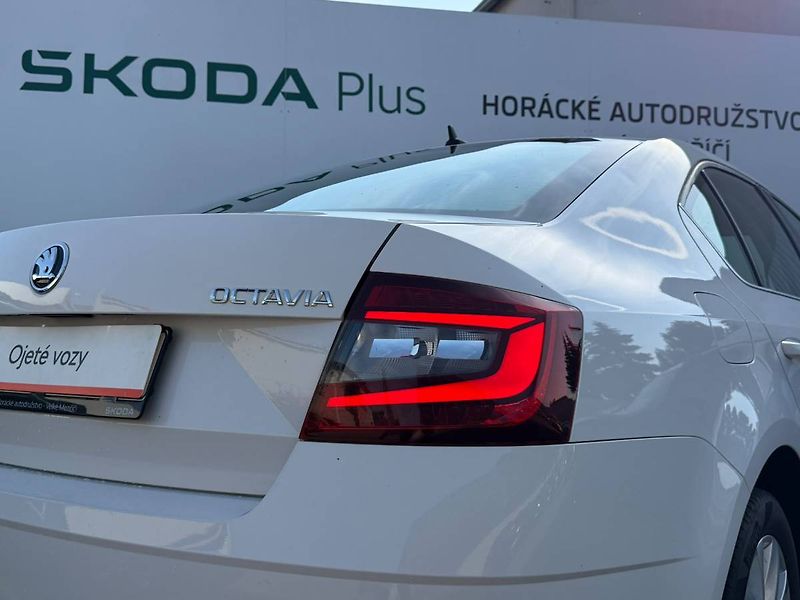 Škoda Octavia Style 1,4 TSI 110 kW 6° MP - fotka 28 z 30