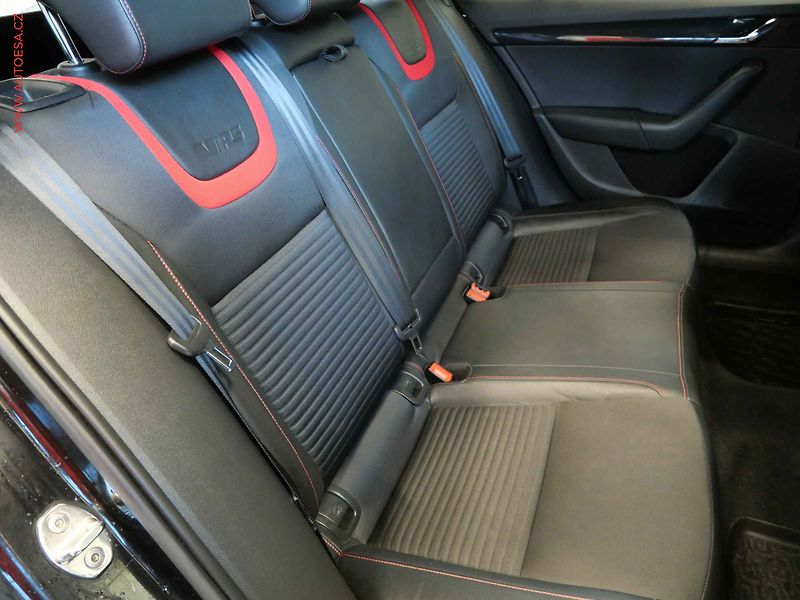 Škoda Octavia (2014) 2.0 TDI, ČR, DSG, xenon, AC - fotka 12 z 15