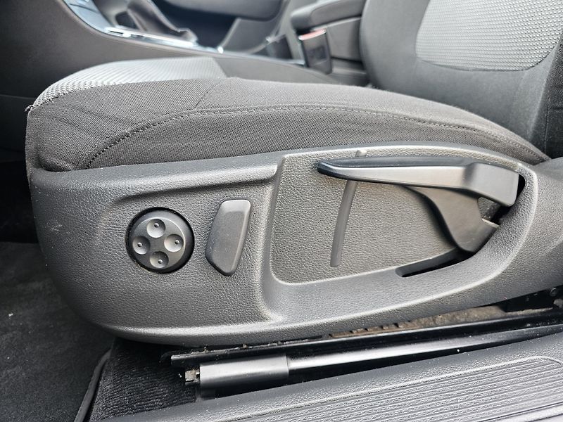 Volkswagen Passat 2.0 TDI 103kW,TEMPOMAT,SERVIS - fotka 19 z 50