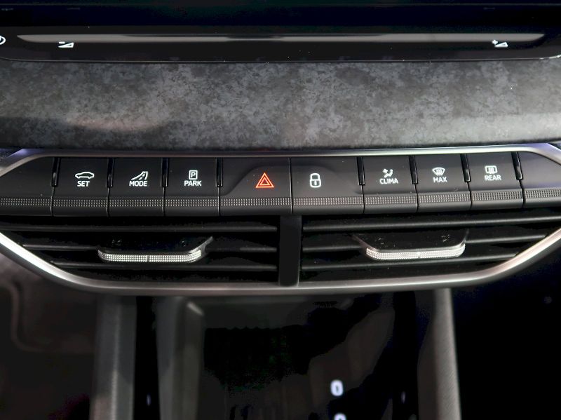 Škoda Octavia (2025) EXCLUSIVE 1.5TSI M-HEV 110KW D - fotka 35 z 47