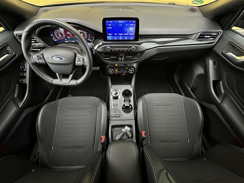 Ford Focus (2021) ST*Automat*206kW*1.Maj.B&O - fotka 10 z 42