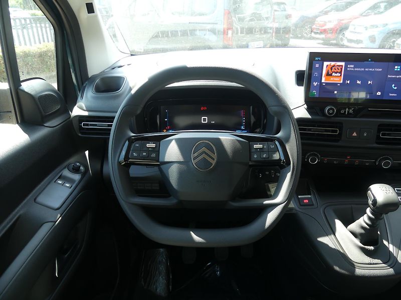 Citroën Berlingo (2026) PLUS Diesel 100k Manual - fotka 12 z 20