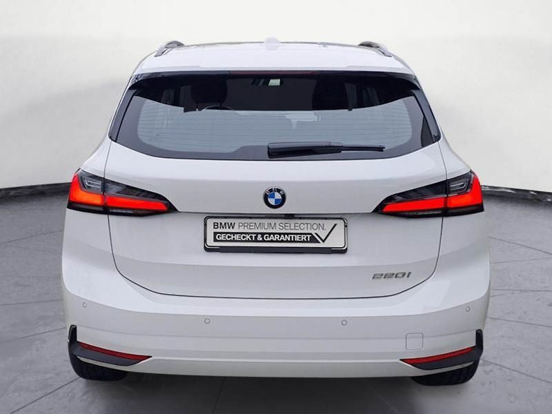 BMW Řada 2 220i Active Tourer - fotka 5 z 10