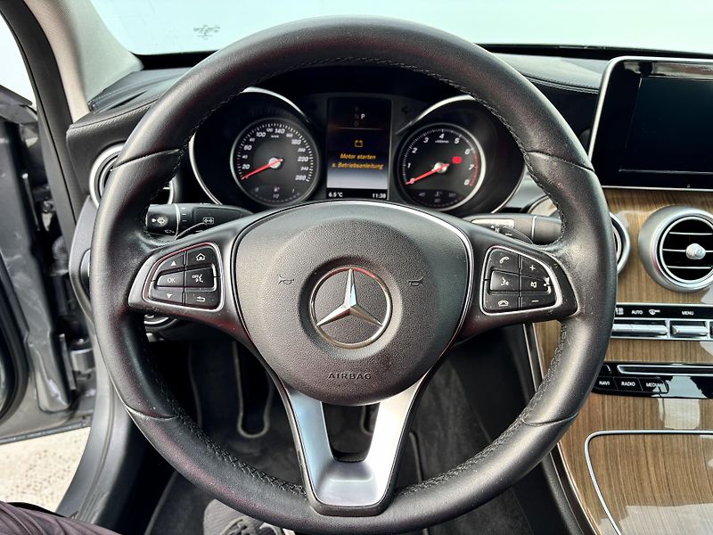 Mercedes-Benz Třídy C (2017) 180 115kW Exclusive  - fotka 18 z 28