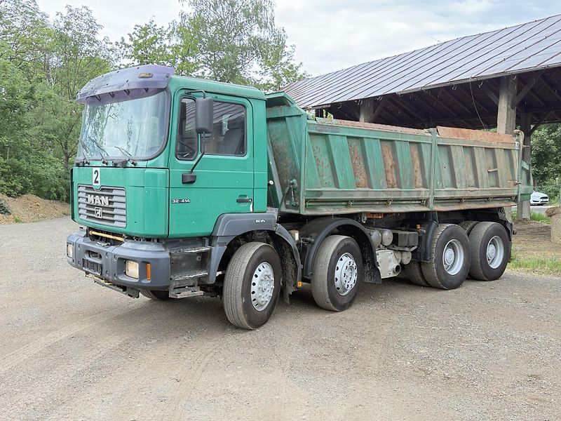 MAN Ostatní (2000) 32.414 8x4 MANUAL EURO 2 - fotka 2 z 13