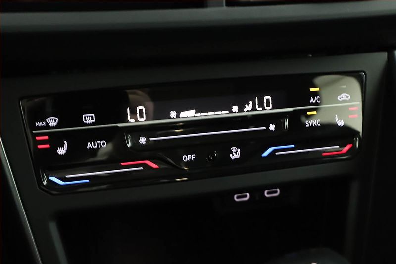 Volkswagen Taigo (2022) Style 1.0 TSI, Automat, ČR - fotka 10 z 15