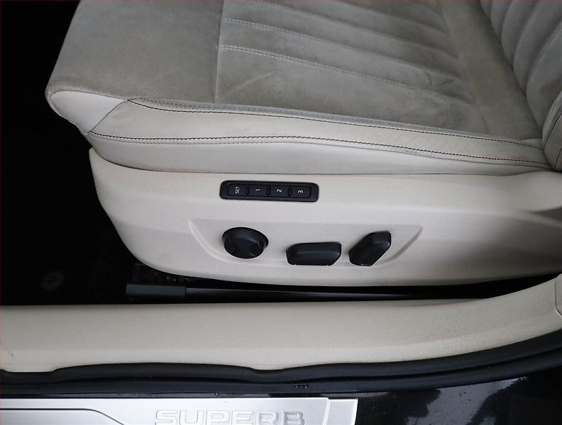 Škoda Superb (2021) Style 2.0 TDI - fotka 18 z 20