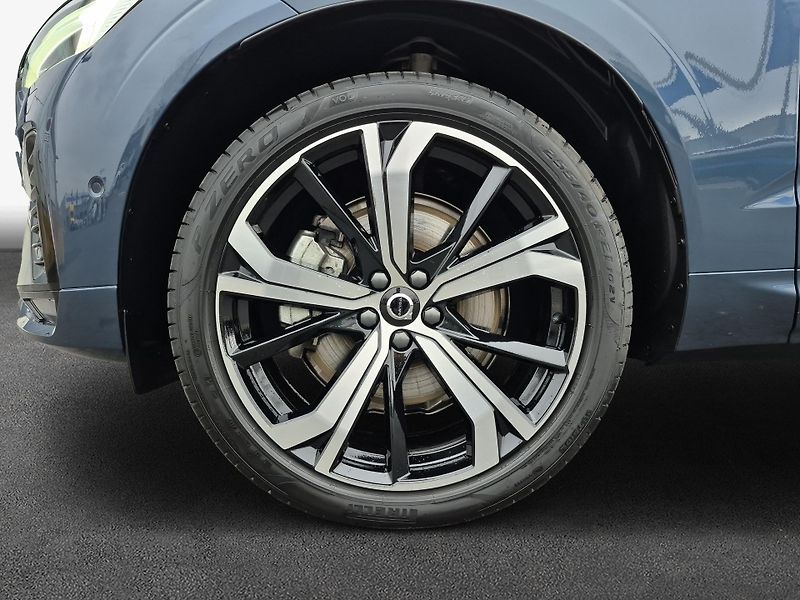 Volvo XC60 B5 AWD Ultra Dark VZDUCH TAŽNÉ - fotka 7 z 15
