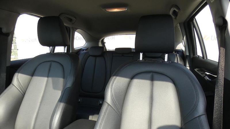 BMW X1 xDrive 25i Advantage Aut. - fotka 7 z 22
