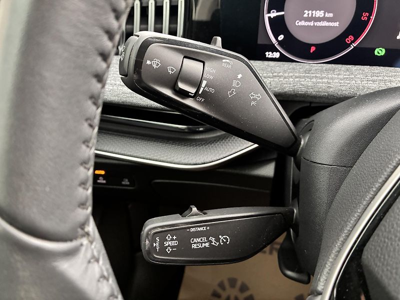 Škoda Superb 110KW,  REZERVACE - fotka 31 z 38