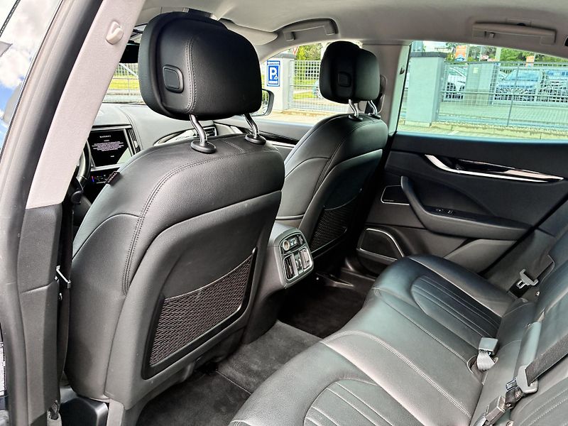 Maserati Levante 2.0l 243kW GT Hybrid 4x4       - fotka 12 z 41