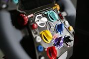 GP F1 2013 Německo - volant monopostu F1 W04 (Mercedes)