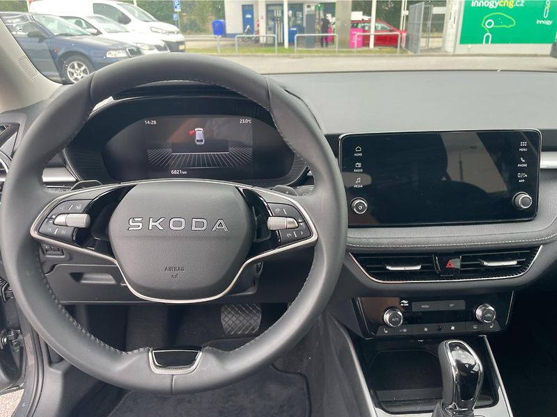Škoda Fabia 1.0 TSi DSG 7st. TOP SELECTION - fotka 16 z 27