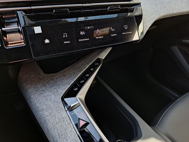 Peugeot 5008 (2026) ALLURE Hybrid 145 e-DCS6 - fotka 14 z 17