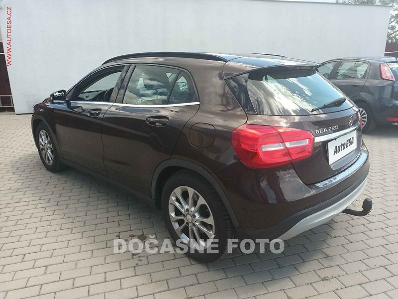 Mercedes-Benz GLA (2014) 2.2CDi 4Mat, 2.maj,ČR - fotka 2 z 3