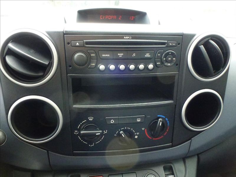 Citroën Berlingo 1,6 HDi  Multispace - fotka 31 z 44