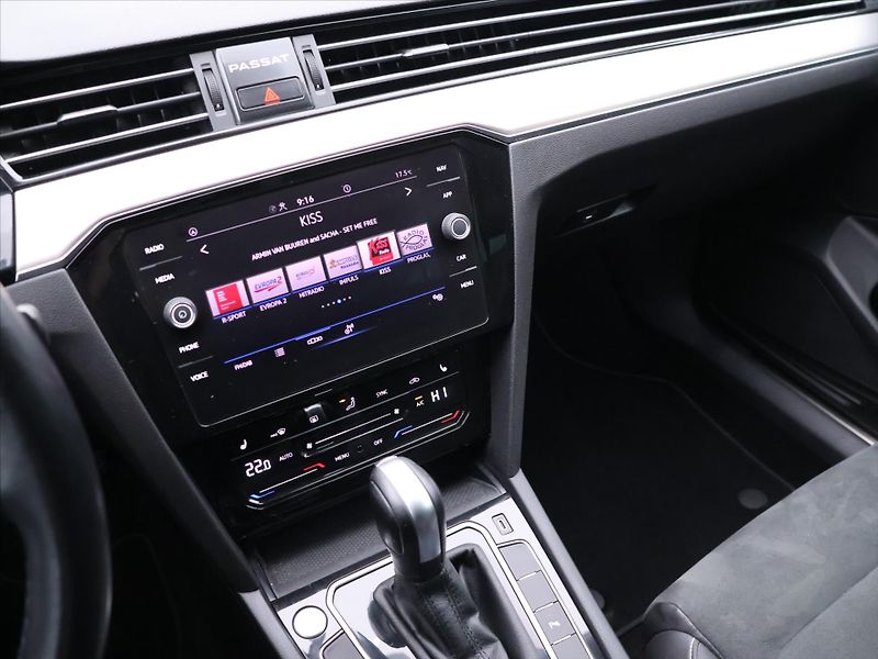 Volkswagen Passat 2,0 TDI 110kW DSG Elegance DPH - fotka 21 z 34