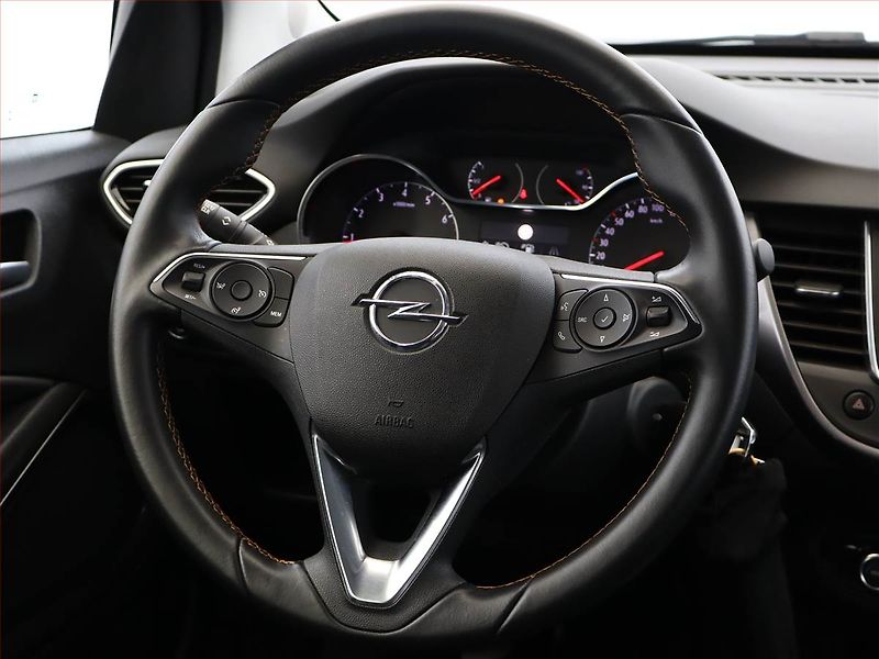 Opel Crossland X (2017) Innovation 1.2 Turbo - fotka 13 z 15