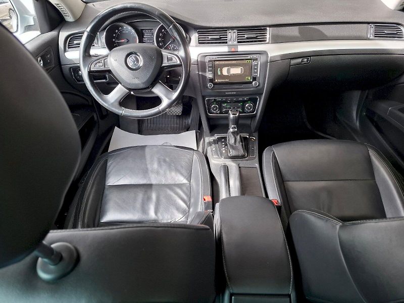 Škoda Superb (2013) combi  ELEGANCE L4 103/2,0 DSG - fotka 7 z 26