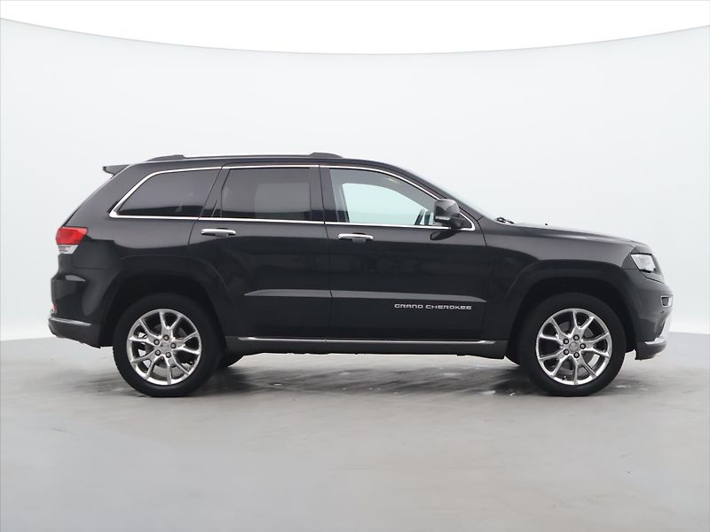 Jeep Grand Cherokee 3,0 CRDI 184kW 4x4 Summit - fotka 8 z 32