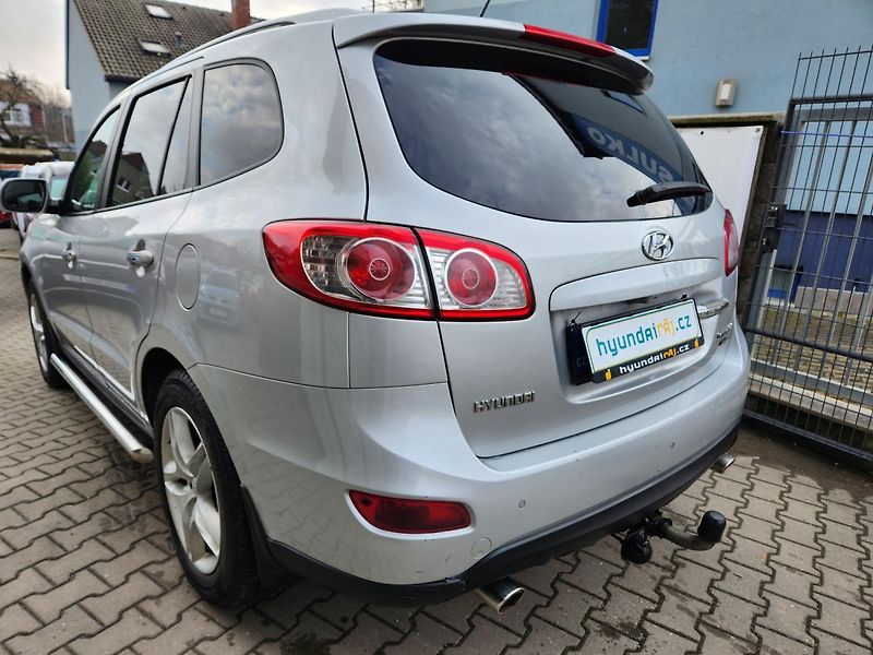 Hyundai Santa Fe (2010) 2.2-145kw-facelift-4x4-tažné - fotka 8 z 23