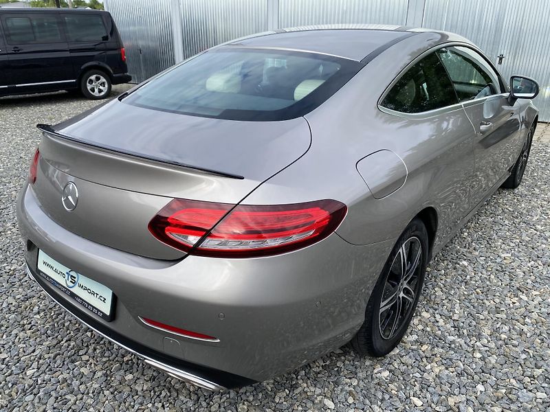 Mercedes-Benz Třídy C C 400 COUPE 4MATIC 51.000KM - fotka 42 z 149