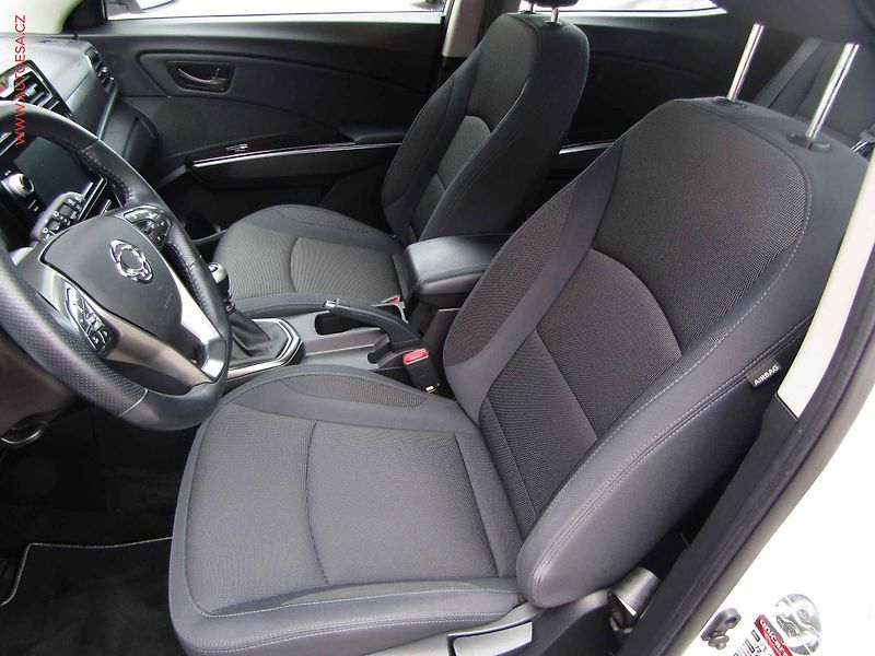 SsangYong Tivoli (2022) 1.5 T-GDi, ČR, AC, výhřev sed - fotka 9 z 22
