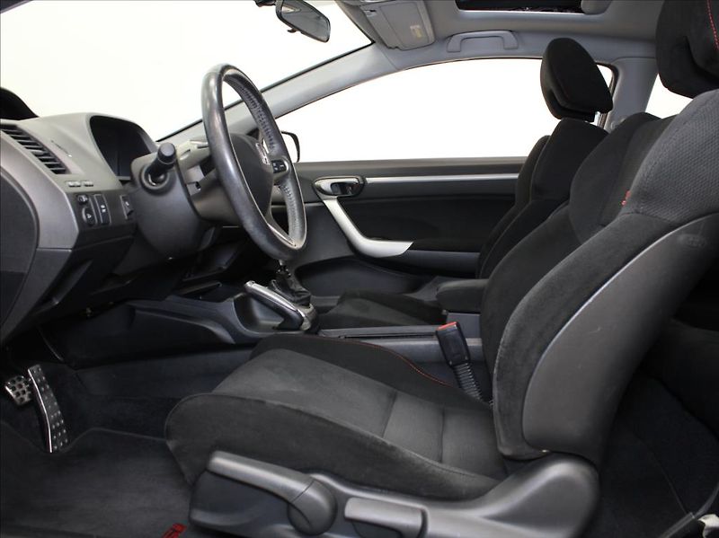 Honda Civic 2,0 VTEC 147kW Si 2.maj.124tkm - fotka 6 z 18