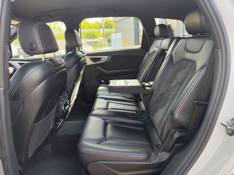 Audi Q7 3.0 TDI/200kW S-Line ČR - fotka 14 z 41