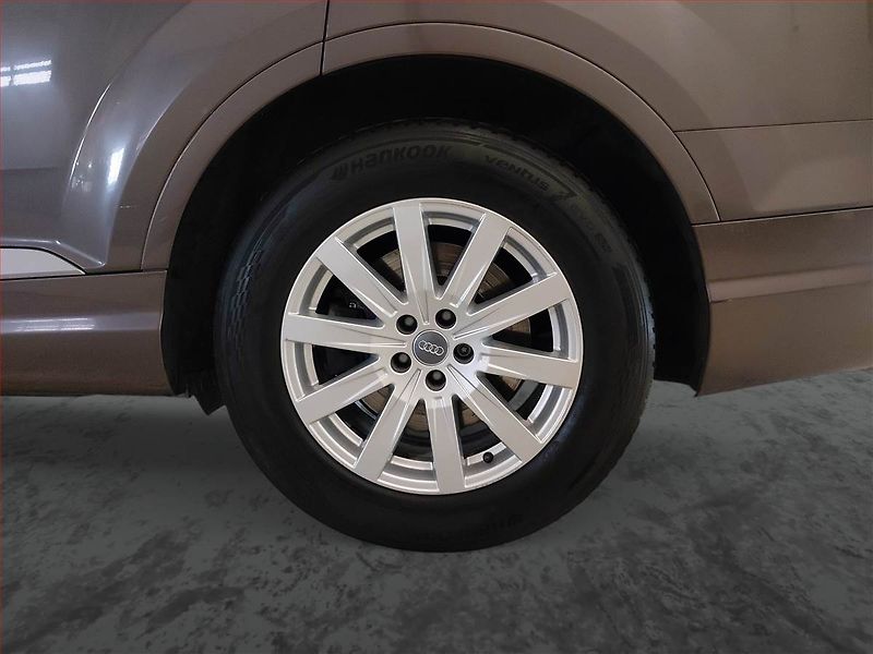 Audi Q7 (2016) 3.0 TDI, 4X4, Automat, 7 míst - fotka 15 z 19