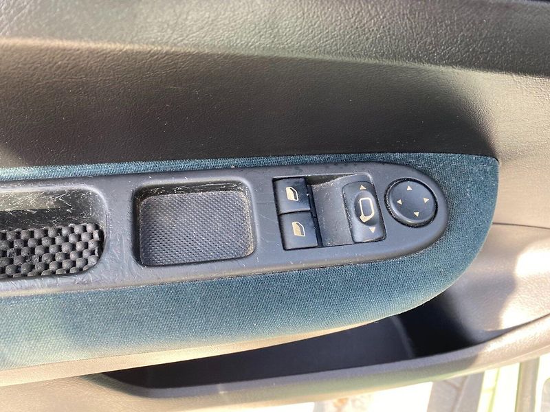 Peugeot 307 (2001) 2.0HDi Koupeno CZ - fotka 18 z 34