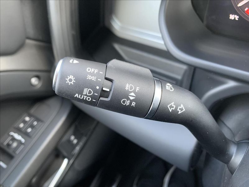 Land Rover Defender (2026) 130 D350 X AWD / 7 MÍST* - fotka 31 z 59