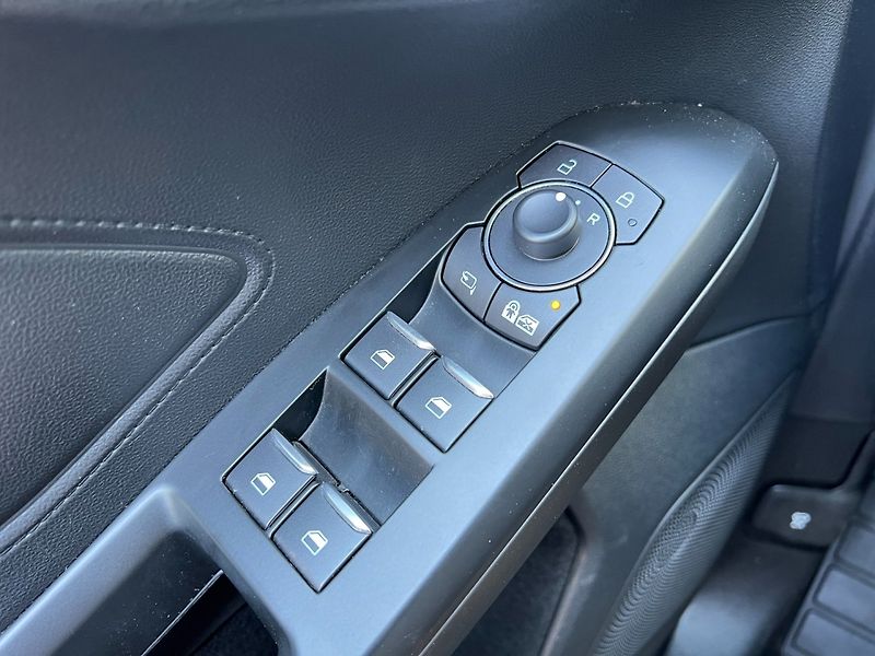 Ford Focus (2021) Active X 1.5 88KW! Tažné! LED - fotka 24 z 45