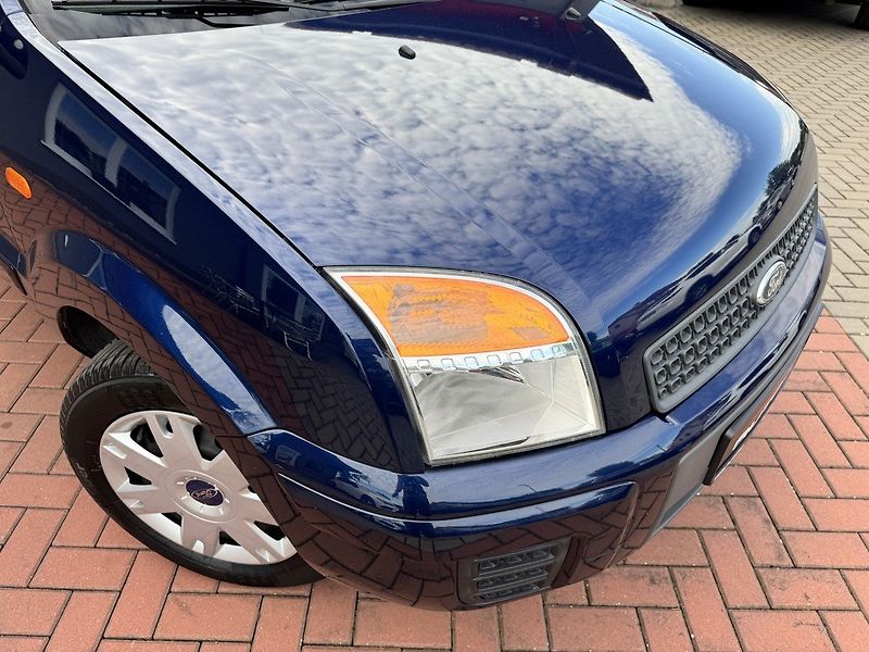 Ford Fusion (2010) 1.4i Style Klima Winter Paket - fotka 37 z 47