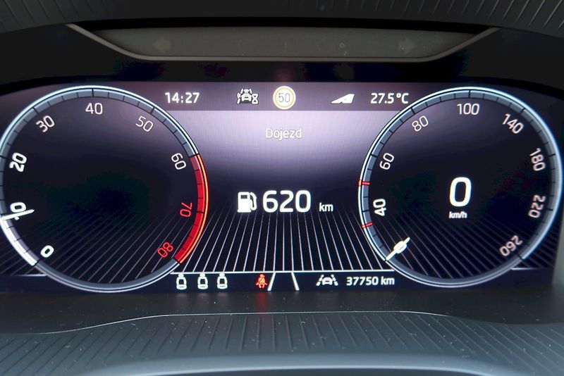 Škoda Karoq (2025) TOP Selection 1.5 TSI 110 kW - fotka 7 z 29