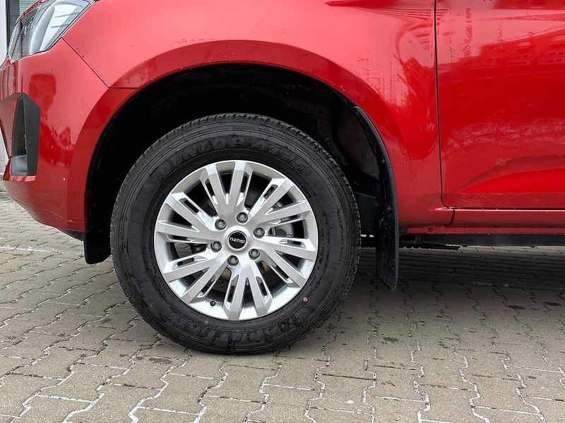 Isuzu D-Max (2026) 1.9 D Double Cab LS 4WD AT - fotka 29 z 30