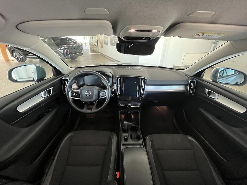 Volvo XC40 (2021) D3 FWD MOMENTUM SE - fotka 11 z 13