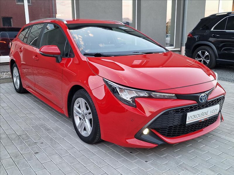 Toyota Corolla 1.8 Hybrid Comfort, ČR,1.Maj. - fotka 3 z 46