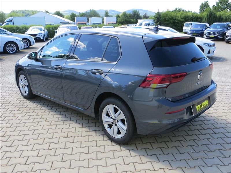 Volkswagen Golf 1,0 TSI 81kW Life ČR - fotka 5 z 23