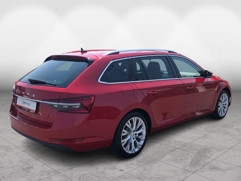 Škoda Superb COMBI 2.0 TSi DSG 7st. STYLE - fotka 2 z 30