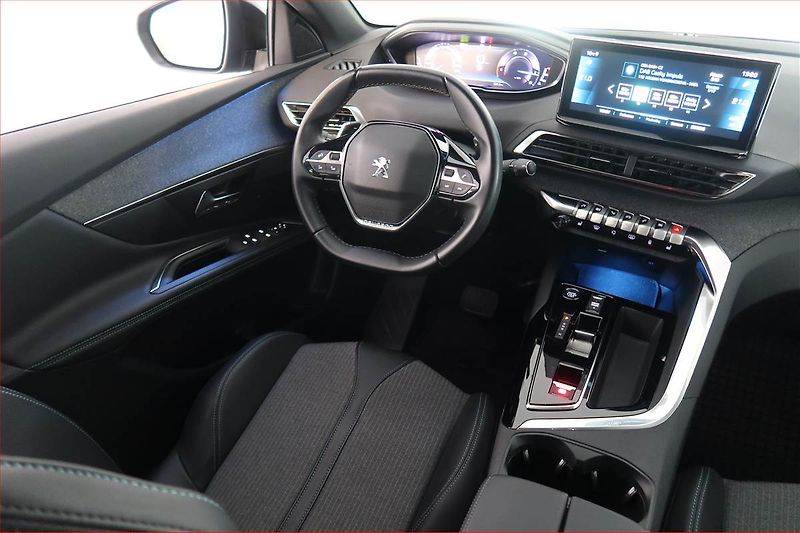 Peugeot 3008 (2023) Allure 1.5 BlueHDi, 1.majitel - fotka 7 z 20
