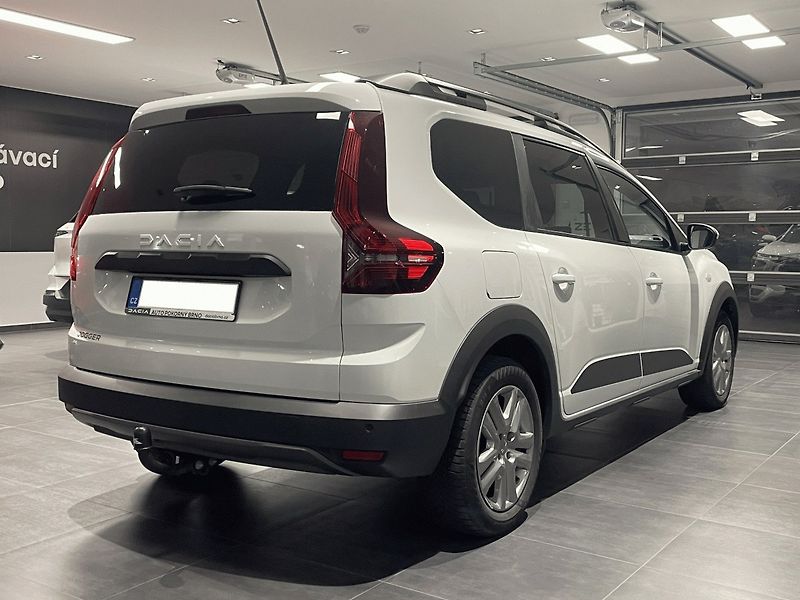 Dacia Jogger (2023) Expression 1,0TCe 100k 7míst - fotka 4 z 18