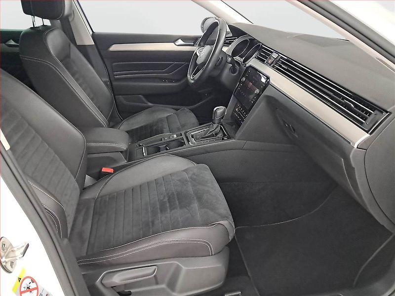 Volkswagen Passat (2020) Highline 2.0 TDI - fotka 9 z 20